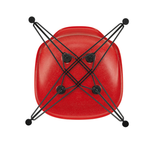Cadeira Eames DSR em Fibra de Vidro / Base Preta
